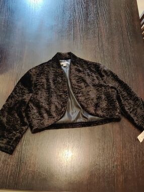 Roz & Ali Black Faux Fur Cropped Bolero Jacket